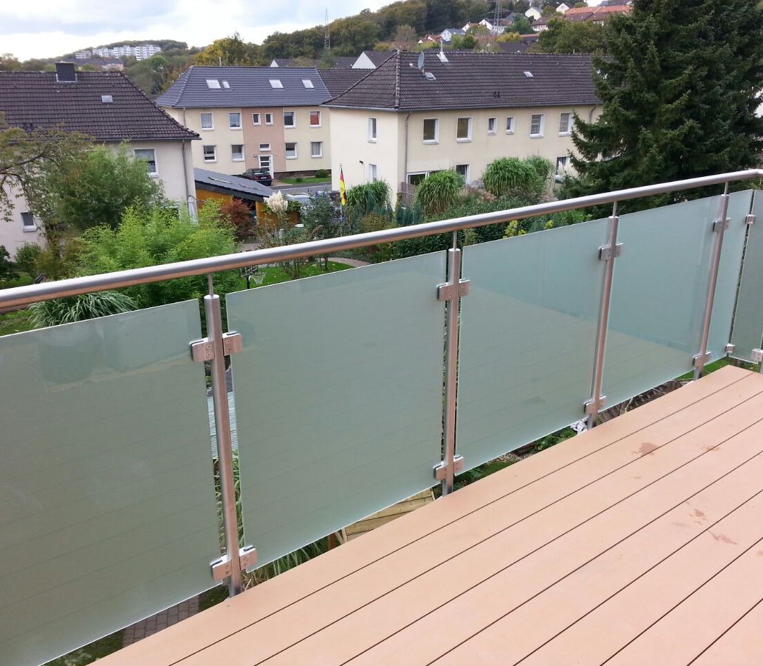 AIKO Edelstahl Metallbau. Das Nützliche mit dem Schönen verbinden! AIKO ist Ihr Ansprechpartner rund um Metallbau, Edelstahl, Glas sowie Holz. Wir realisieren Ihre Ideen und Wünsche