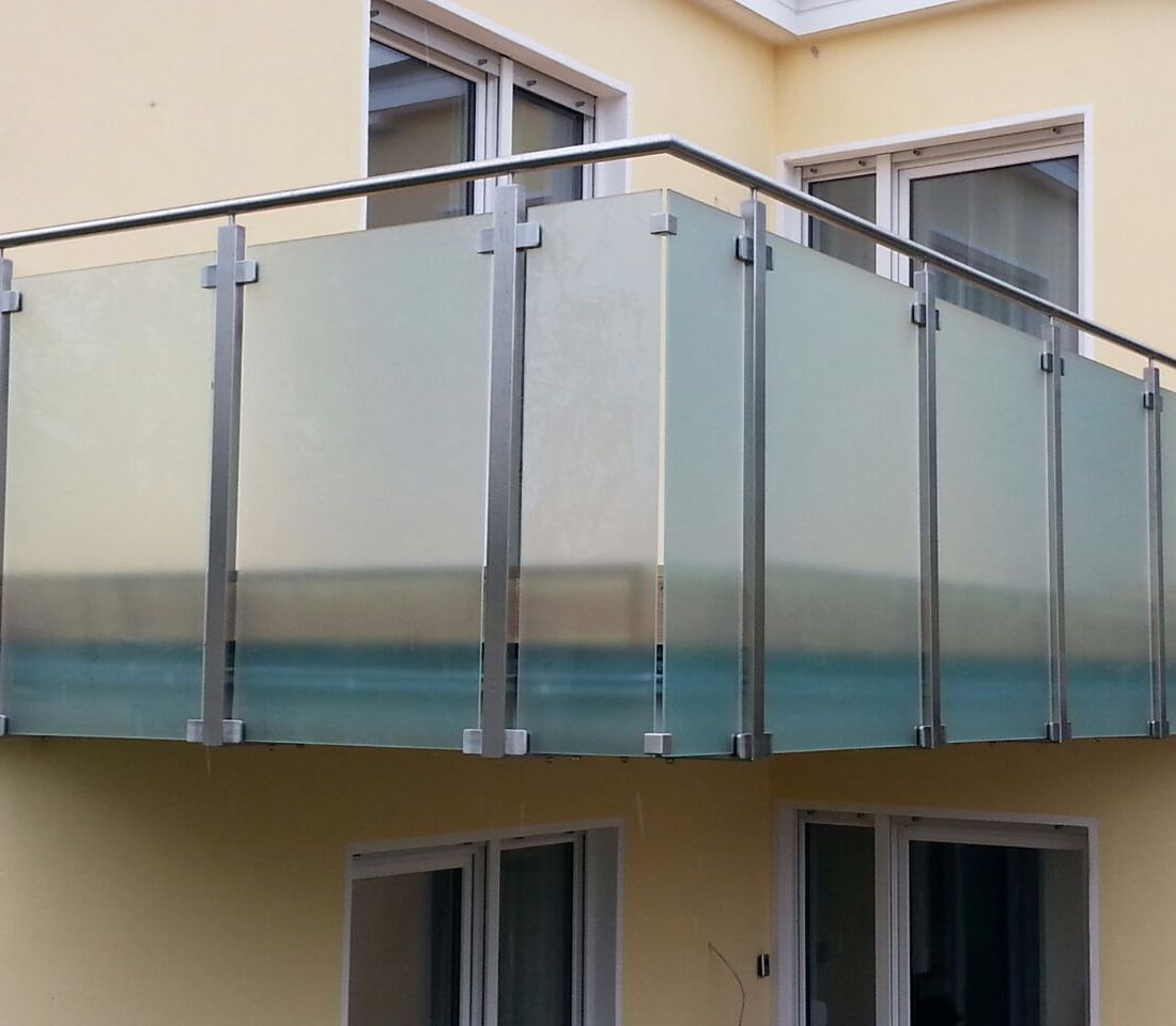 AIKO Edelstahl Metallbau. Das Nützliche mit dem Schönen verbinden! AIKO ist Ihr Ansprechpartner rund um Metallbau, Edelstahl, Glas sowie Holz. Wir realisieren Ihre Ideen und Wünsche