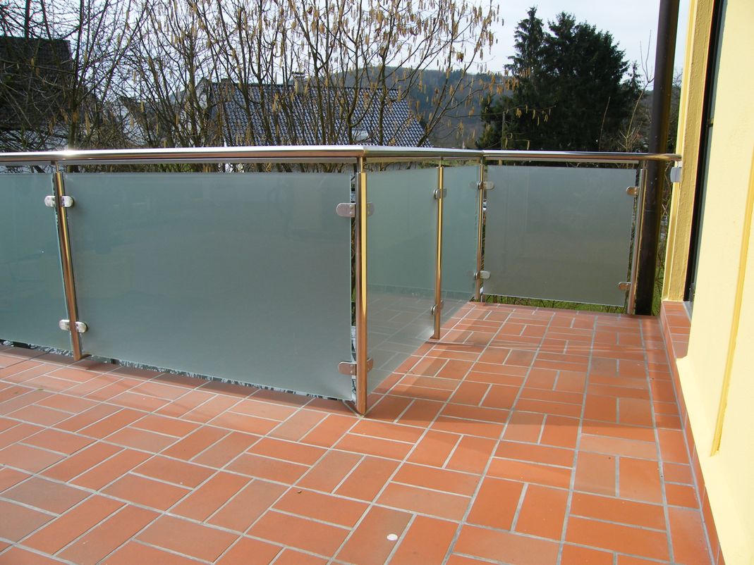 AIKO Edelstahl Metallbau. Das Nützliche mit dem Schönen verbinden! AIKO ist Ihr Ansprechpartner rund um Metallbau, Edelstahl, Glas sowie Holz. Wir realisieren Ihre Ideen und Wünsche