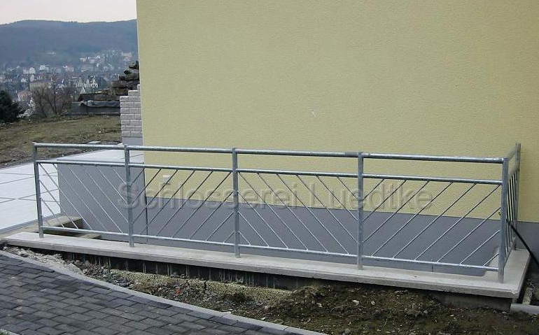 Norbert Lüdtke, Bau- & Kunstschlosserei. Ob Schmieden, Schweißen, Nieten, Biegen, oder Walzen, wir bieten Ihnen eine zeitgemäße, flexible und formschöne Lösung & mehr.