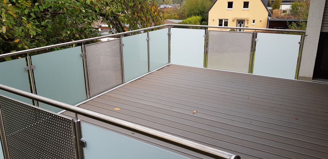 AIKO Edelstahl Metallbau. Das Nützliche mit dem Schönen verbinden! AIKO ist Ihr Ansprechpartner rund um Metallbau, Edelstahl, Glas sowie Holz. Wir realisieren Ihre Ideen und Wünsche