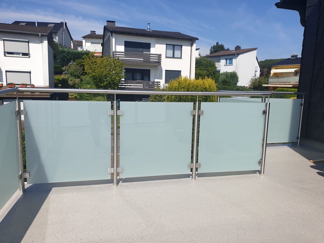 AIKO Edelstahl Metallbau. Das Nützliche mit dem Schönen verbinden! AIKO ist Ihr Ansprechpartner rund um Metallbau, Edelstahl, Glas sowie Holz. Wir realisieren Ihre Ideen und Wünsche