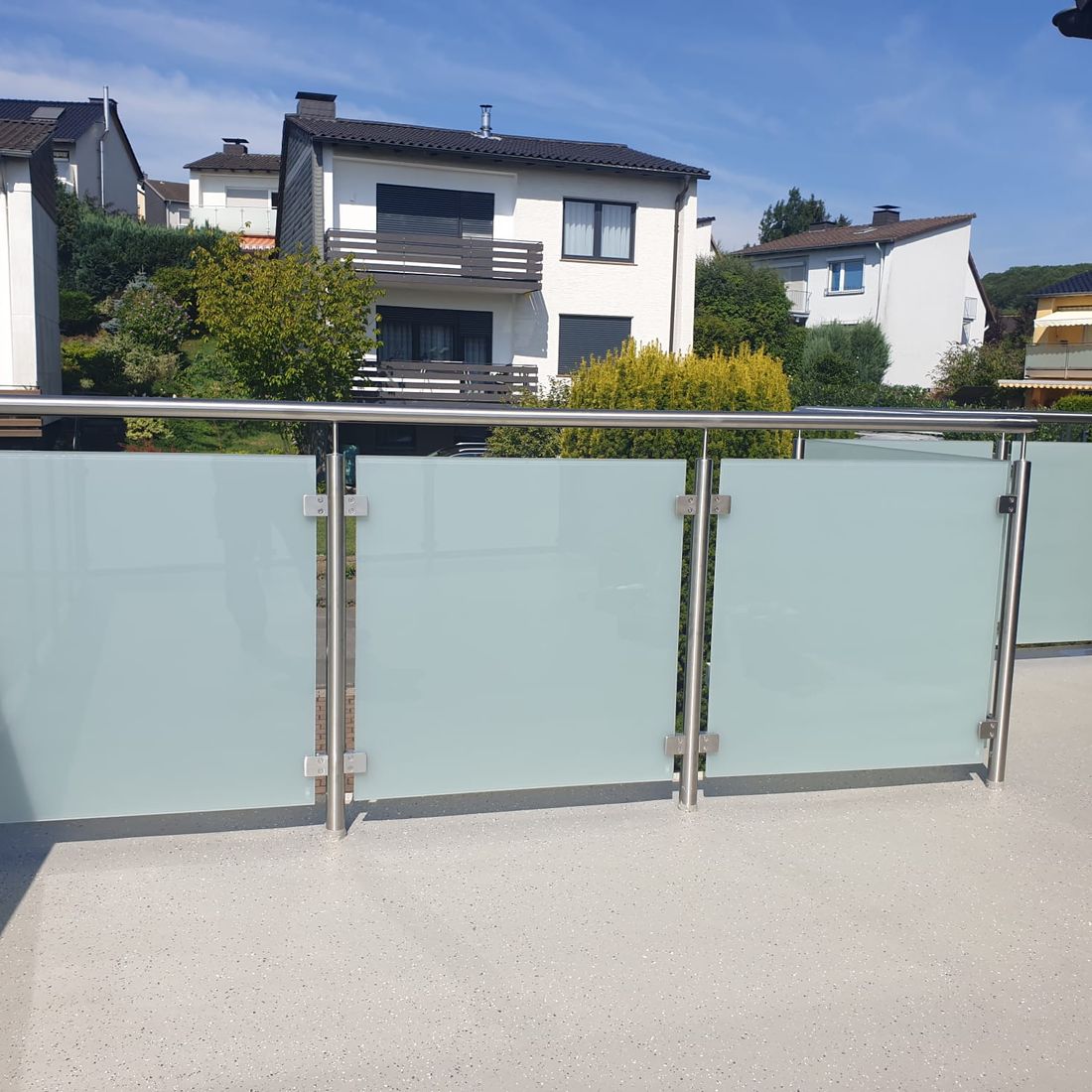 AIKO Edelstahl Metallbau. Das Nützliche mit dem Schönen verbinden! AIKO ist Ihr Ansprechpartner rund um Metallbau, Edelstahl, Glas sowie Holz. Wir realisieren Ihre Ideen und Wünsche