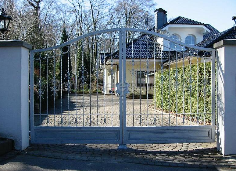 Norbert Lüdtke, Bau- & Kunstschlosserei. Ob Schmieden, Schweißen, Nieten, Biegen, oder Walzen, wir bieten Ihnen eine zeitgemäße, flexible und formschöne Lösung & mehr.